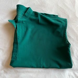 Figs rafaela scrub top hunter green M